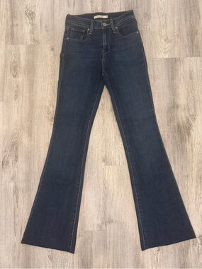 Levi’s High Rise‎ Flare Jeans Dark Wash Size 24